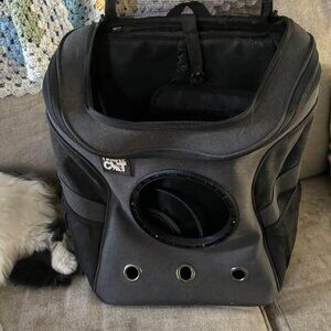 Travel Cat- Cat carrier... Made for XL Cats.